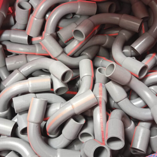 Curva Agua 1/2" x 90° SP-PVC (grande)
